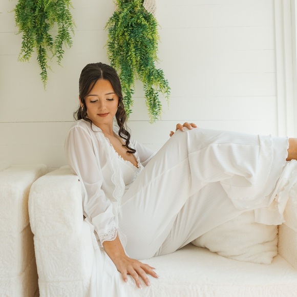 White Ruffled pajama set - Picture 3 of 3